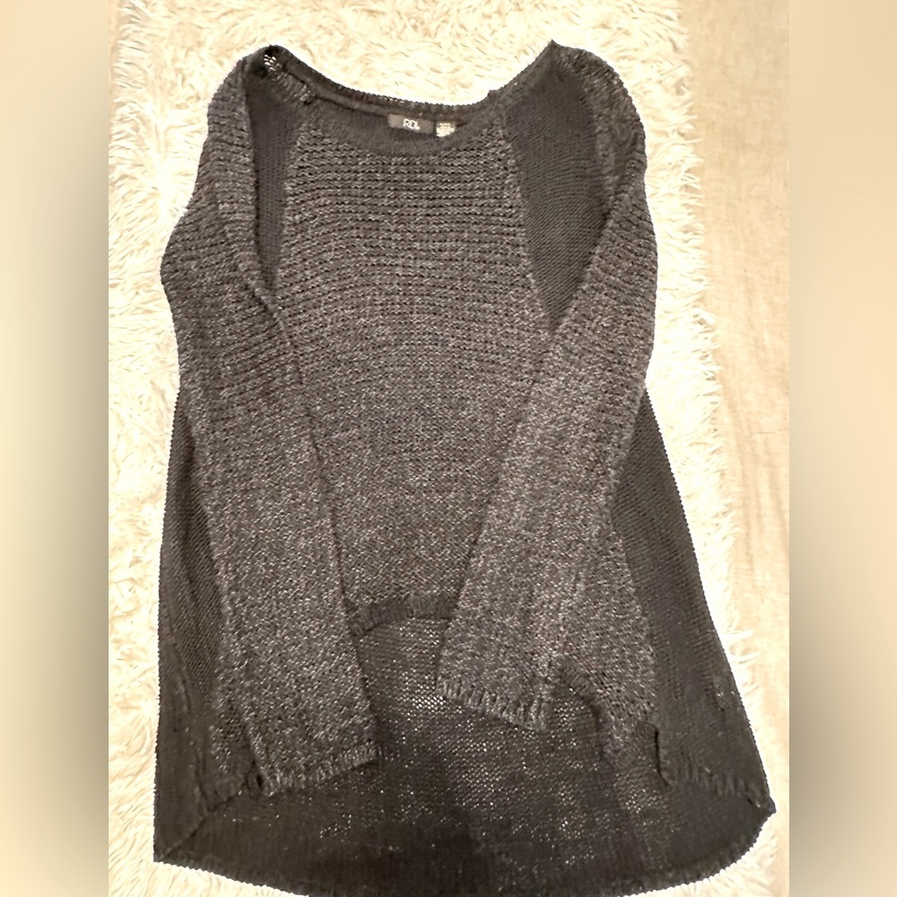 RDI black and gray marled, sweater size small